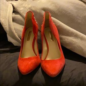 BCBG Size 7 heels